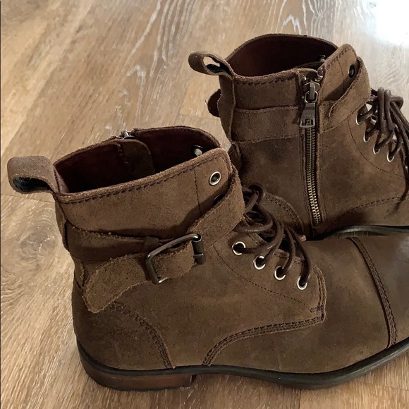 Banana Republic- Ankle Boots NWOT - Picture 3 of 9